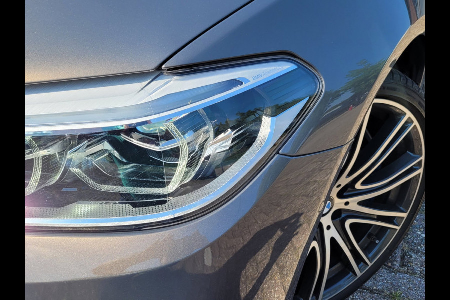 BMW 5 Serie 540i M-sport, Schuifdak, ACC, Trekhaak, VOL! (1e Eig. NL NAP) - Alvit Grau