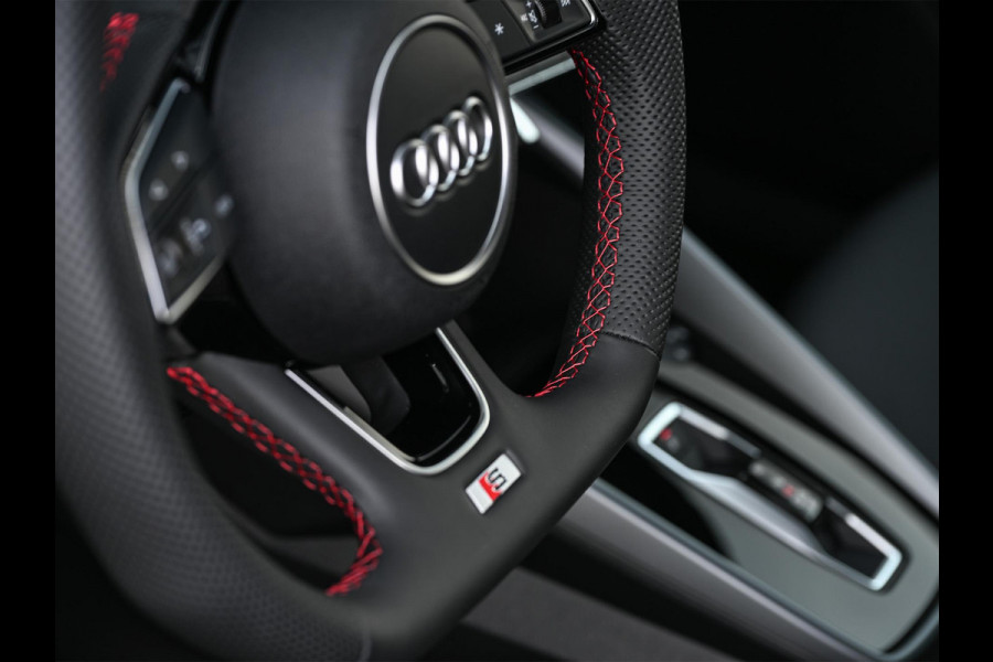 Audi A3 Sportback 45 TFSI e S edition Competition | Panoramadak | 5 jr Garantie | HUD | Sonos Sound | Camera | Ambiance interieur | Active Cruise | S-Seats + Memory | Stoelverwarming | Keyless |