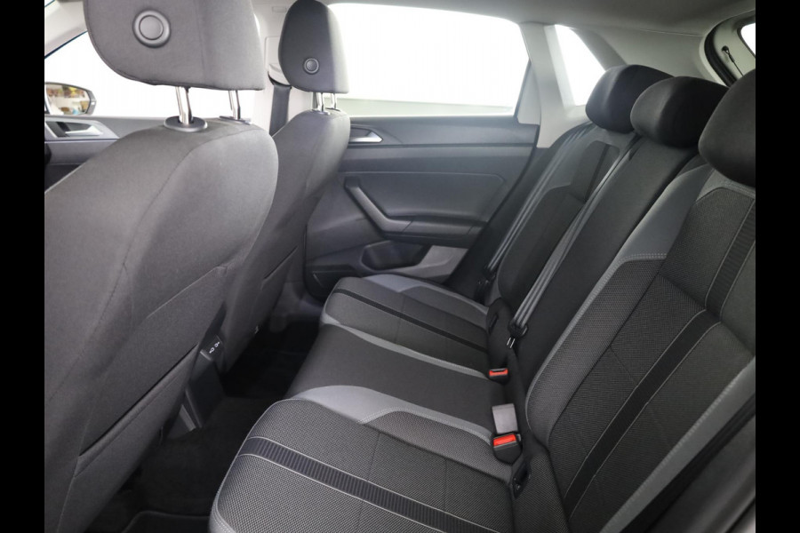 Volkswagen Polo 1.0 TSI Style 110PK DSG | PDC | Stoelverwarming | Apple carplay |