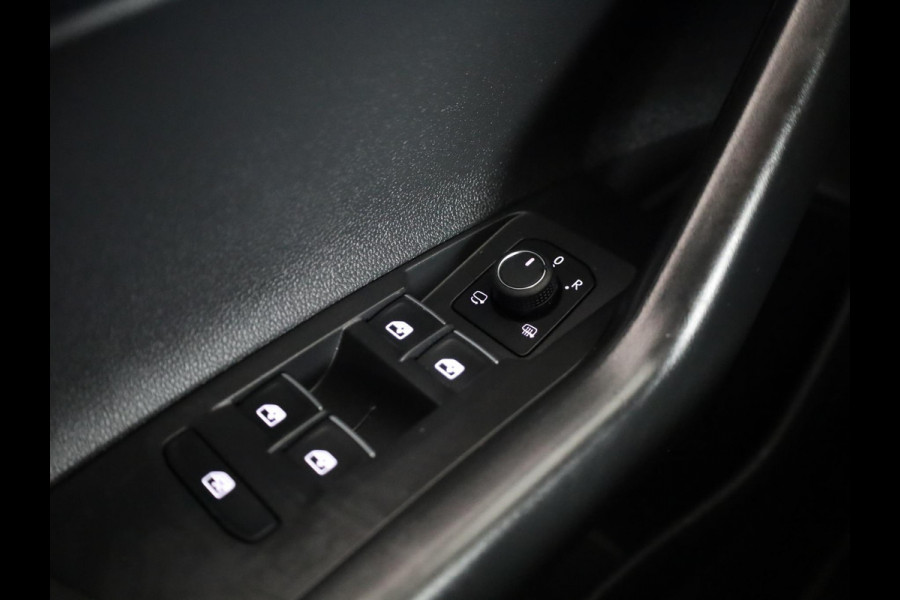 Volkswagen Polo 1.0 TSI Style 110PK DSG | PDC | Stoelverwarming | Apple carplay |