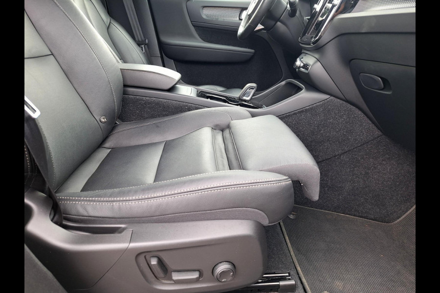 Volvo XC40 Recharge P8 AWD R-Design | Leder | Trekhaak wegklapbaar | Blis | Warmtepomp | 360 Cam |