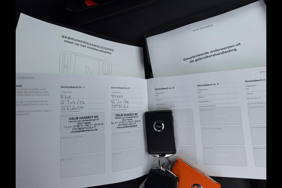 Volvo XC40 Recharge P8 AWD R-Design | Leder | Trekhaak wegklapbaar | Blis | Warmtepomp | 360 Cam |