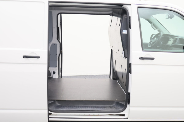 Volkswagen Transporter 2.0 TDI L2H1 28 Comfortline 2x schuifdeur, Trekhaak, Cruise, Navigatie, Airco, Apple CarPlay