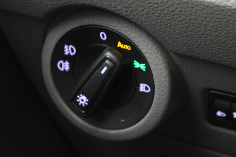 Volkswagen Transporter 2.0 TDI L2H1 28 Comfortline 2x schuifdeur, Trekhaak, Cruise, Navigatie, Airco, Apple CarPlay