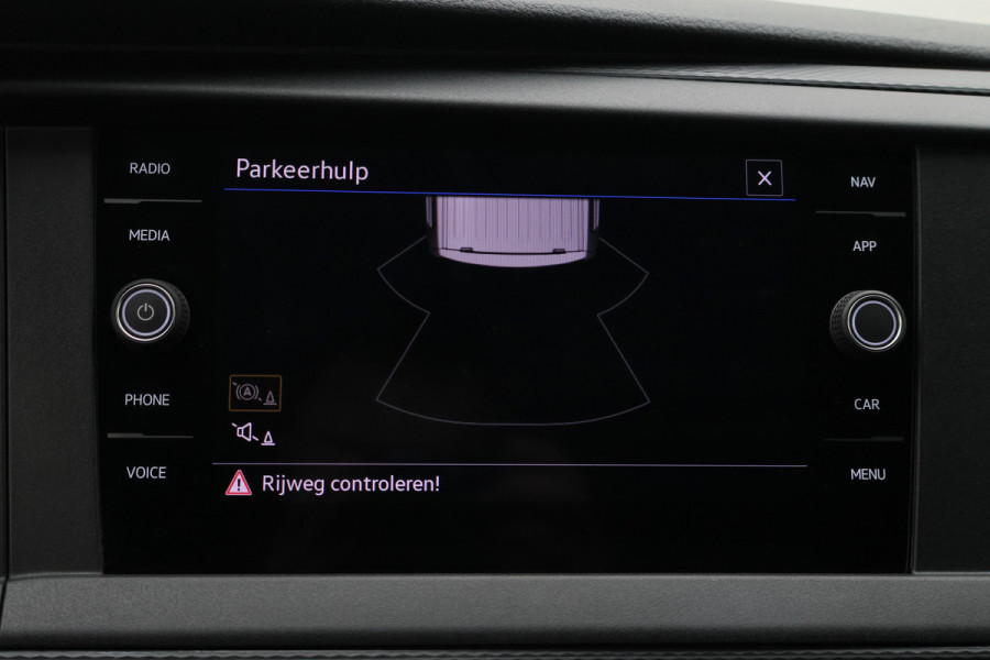 Volkswagen Transporter 2.0 TDI L2H1 28 Comfortline 2x schuifdeur, Trekhaak, Cruise, Navigatie, Airco, Apple CarPlay