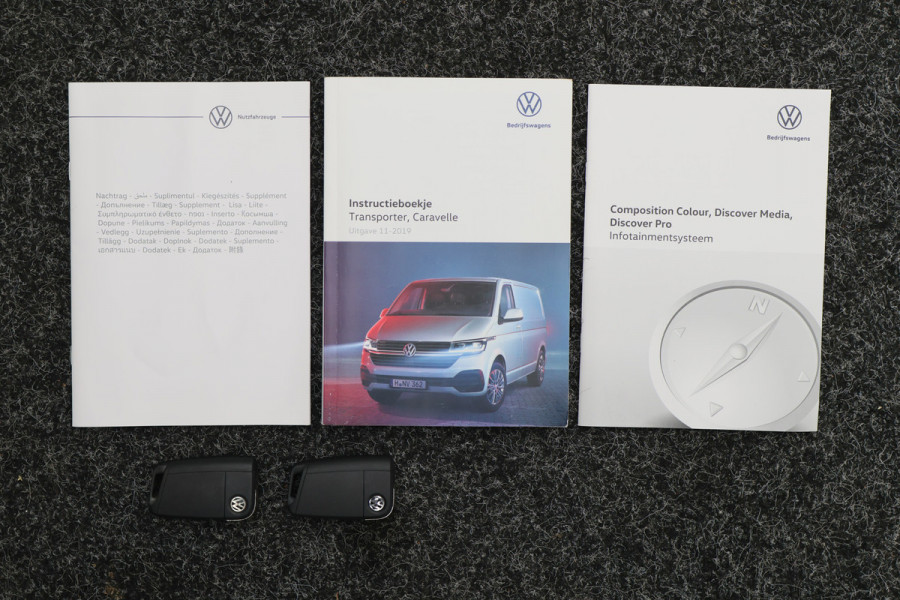 Volkswagen Transporter 2.0 TDI L2H1 28 Comfortline 2x schuifdeur, Trekhaak, Cruise, Navigatie, Airco, Apple CarPlay