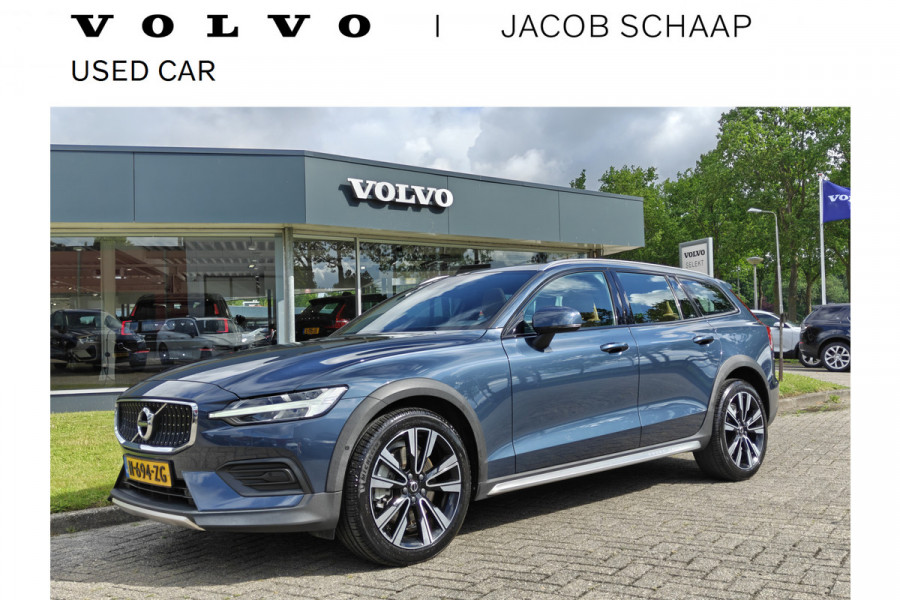 Volvo V60 Cross Country B5 AWD 265PK Pro | Trekhaak | Adapt. Cruise | Stoelventilatie | Panodak |