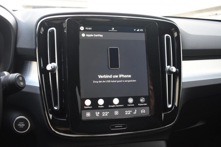Volvo XC40 B4 211PK Automaat Plus Dark / Adaptive Cruise control / Harman Kardon / Elektrisch verstelbare stoelen met geheugen / Stoel- en stuurverwarming / Elektrisch panorama schuifdak / Extra getint glas