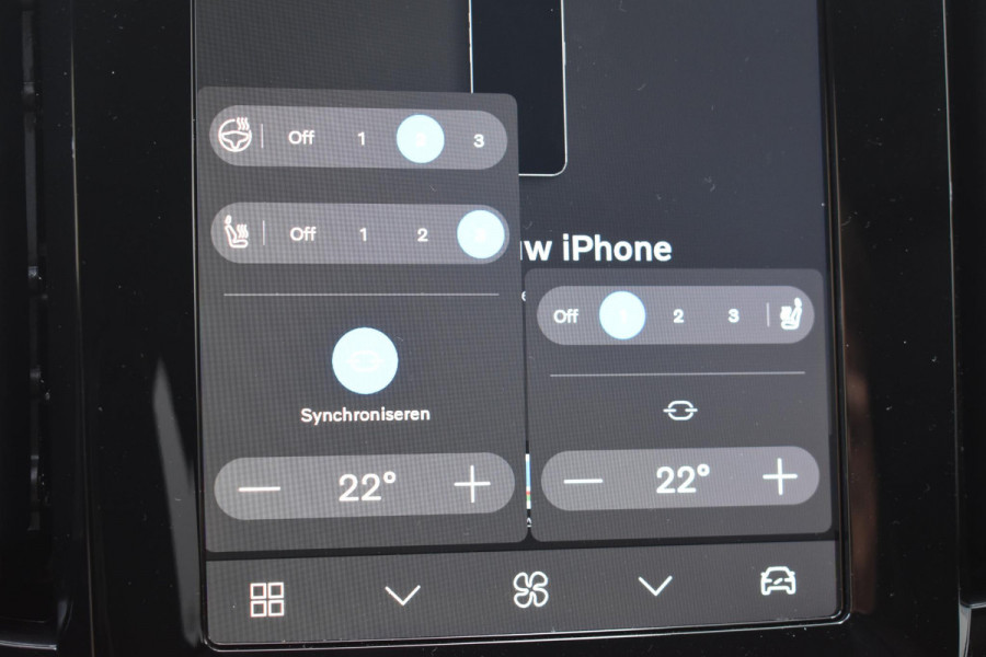 Volvo XC40 B4 211PK Automaat Plus Dark / Adaptive Cruise control / Harman Kardon / Elektrisch verstelbare stoelen met geheugen / Stoel- en stuurverwarming / Elektrisch panorama schuifdak / Extra getint glas
