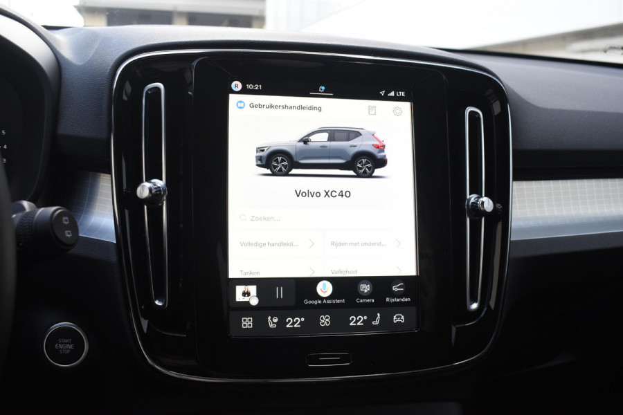 Volvo XC40 B4 211PK Automaat Plus Dark / Adaptive Cruise control / Harman Kardon / Elektrisch verstelbare stoelen met geheugen / Stoel- en stuurverwarming / Elektrisch panorama schuifdak / Extra getint glas