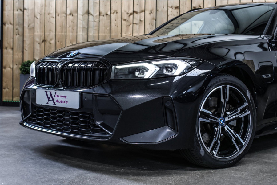 BMW 3 Serie Touring 330e M-Sport *Camera*Led*Stuurwielverwarming*