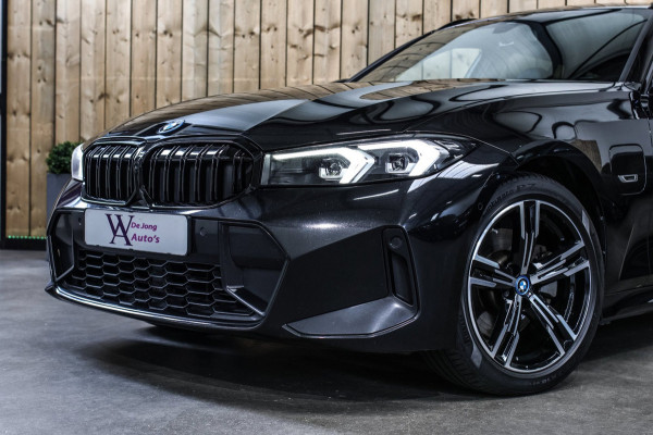 BMW 3 Serie Touring 330e M-Sport *Camera*Led*Stuurwielverwarming*