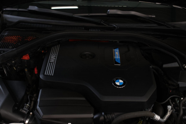 BMW 3 Serie Touring 330e M-Sport *Camera*Led*Stuurwielverwarming*