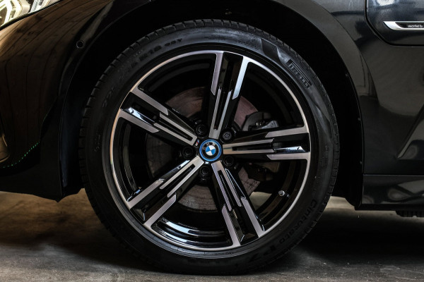 BMW 3 Serie Touring 330e M-Sport *Camera*Led*Stuurwielverwarming*