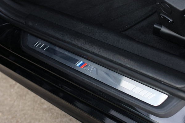 BMW 3 Serie Touring 330e M-Sport *Camera*Led*Stuurwielverwarming*