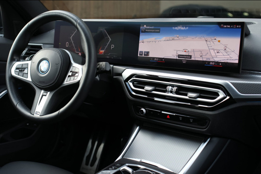 BMW 3 Serie Touring 330e M-Sport *Camera*Led*Stuurwielverwarming*