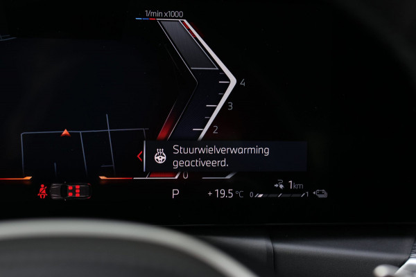 BMW 3 Serie Touring 330e M-Sport *Camera*Led*Stuurwielverwarming*