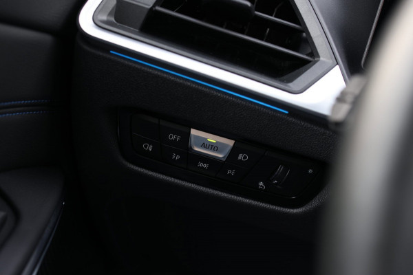 BMW 3 Serie Touring 330e M-Sport *Camera*Led*Stuurwielverwarming*