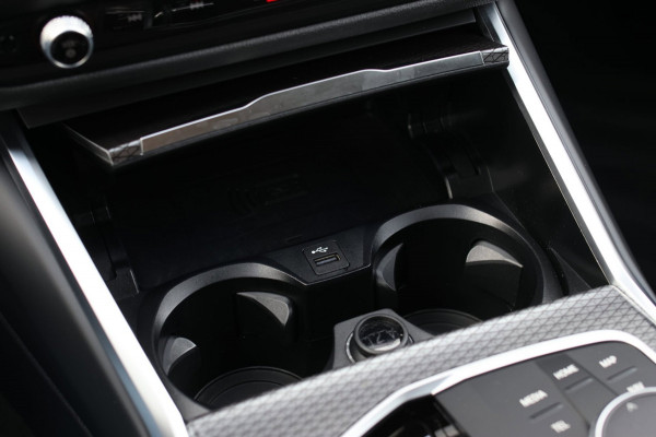 BMW 3 Serie Touring 330e M-Sport *Camera*Led*Stuurwielverwarming*