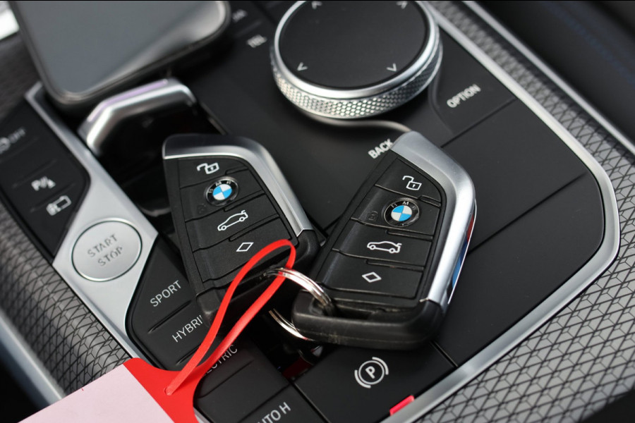 BMW 3 Serie Touring 330e M-Sport *Camera*Led*Stuurwielverwarming*