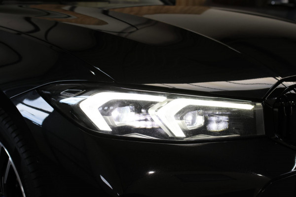 BMW 3 Serie Touring 330e M-Sport *Camera*Led*Stuurwielverwarming*
