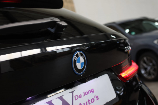 BMW 3 Serie Touring 330e M-Sport *Camera*Led*Stuurwielverwarming*