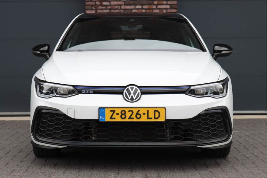 Volkswagen Golf 1.4 eHybrid GTE | Adaptieve Cruise Control | Verwarmd Stuurwiel | Navigatie Discover Pro | Apple Carplay |  Stoelverwarming | Keyless Entry | Air Care |