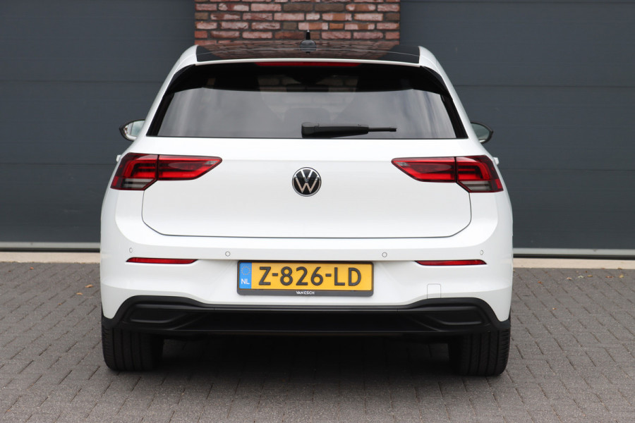 Volkswagen Golf 1.4 eHybrid GTE | Adaptieve Cruise Control | Verwarmd Stuurwiel | Navigatie Discover Pro | Apple Carplay |  Stoelverwarming | Keyless Entry | Air Care |