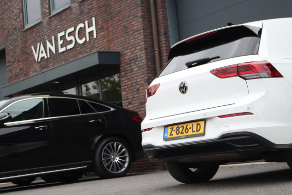Volkswagen Golf 1.4 eHybrid GTE | Adaptieve Cruise Control | Verwarmd Stuurwiel | Navigatie Discover Pro | Apple Carplay |  Stoelverwarming | Keyless Entry | Air Care |