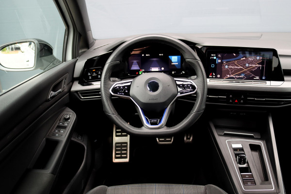 Volkswagen Golf 1.4 eHybrid GTE | Adaptieve Cruise Control | Verwarmd Stuurwiel | Navigatie Discover Pro | Apple Carplay |  Stoelverwarming | Keyless Entry | Air Care |