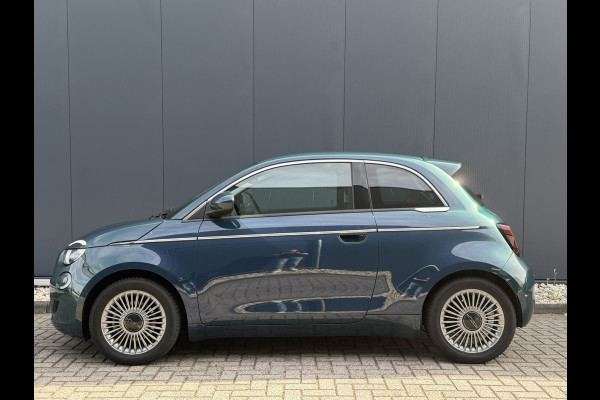 Fiat 500E Urban 42 kWh | Pack Style | Pack Comfort | Camera | Stoelverwarming | Cruise control | Lane Assist | Apple Carplay/Android Auto