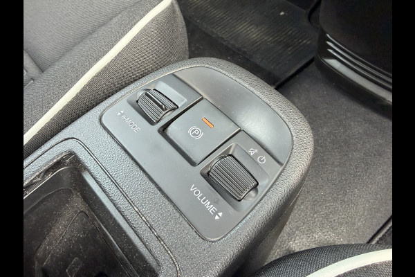 Fiat 500E Urban 42 kWh | Pack Style | Pack Comfort | Camera | Stoelverwarming | Cruise control | Lane Assist | Apple Carplay/Android Auto