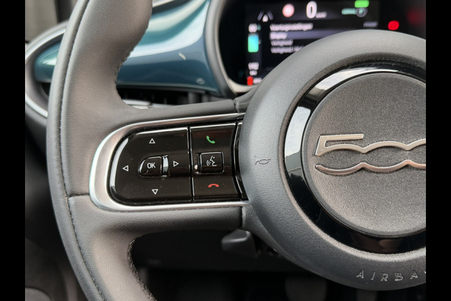 Fiat 500E Urban 42 kWh | Pack Style | Pack Comfort | Camera | Stoelverwarming | Cruise control | Lane Assist | Apple Carplay/Android Auto