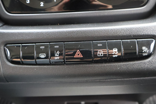 Peugeot Boxer 2.2 BlueHDi 180pk L4 H2 Automaat Airco Navigatie Camera
