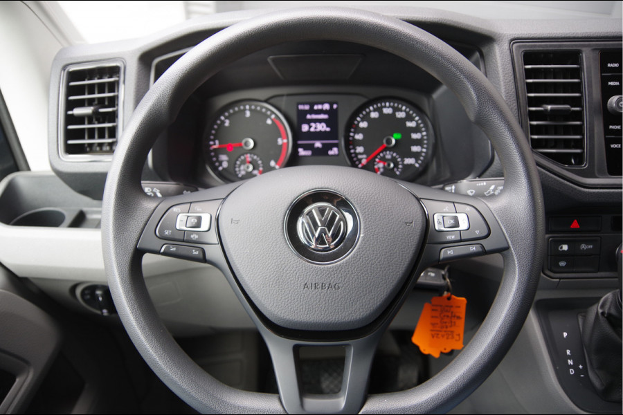 Volkswagen Crafter 35 2.0 TDI L3H2(L2H1) 3-ZITS, 165PK AUT. LED, 3.5T TREKHAAK, ADAPT. CRUISE, CAMERA, NAVI, AIRCO, VOORRUIT VERWARMING, NL AUTO, N