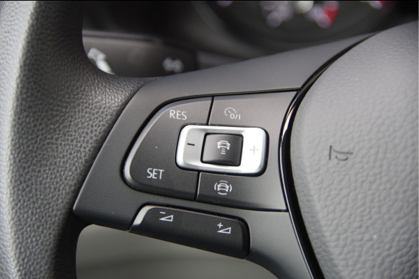 Volkswagen Crafter 35 2.0 TDI L3H2(L2H1) 3-ZITS, 165PK AUT. LED, 3.5T TREKHAAK, ADAPT. CRUISE, CAMERA, NAVI, AIRCO, VOORRUIT VERWARMING, NL AUTO, N