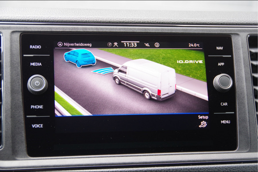 Volkswagen Crafter 35 2.0 TDI L3H2(L2H1) 3-ZITS, 165PK AUT. LED, 3.5T TREKHAAK, ADAPT. CRUISE, CAMERA, NAVI, AIRCO, VOORRUIT VERWARMING, NL AUTO, N