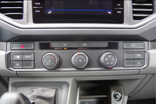 Volkswagen Crafter 35 2.0 TDI L3H2(L2H1) 3-ZITS, 165PK AUT. LED, 3.5T TREKHAAK, ADAPT. CRUISE, CAMERA, NAVI, AIRCO, VOORRUIT VERWARMING, NL AUTO, N