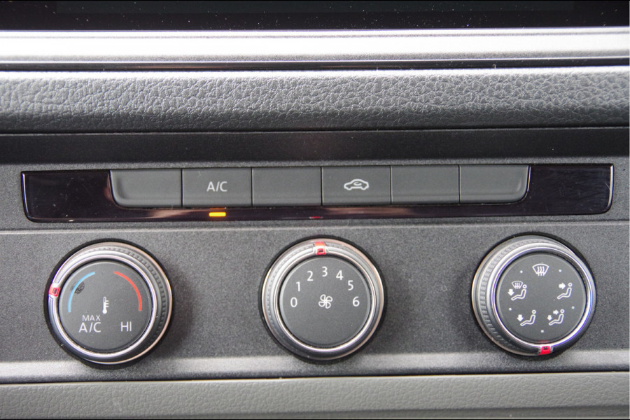Volkswagen Crafter 35 2.0 TDI L3H2(L2H1) 3-ZITS, 165PK AUT. LED, 3.5T TREKHAAK, ADAPT. CRUISE, CAMERA, NAVI, AIRCO, VOORRUIT VERWARMING, NL AUTO, N