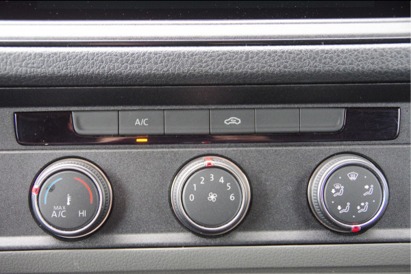 Volkswagen Crafter 35 2.0 TDI L3H2(L2H1) 3-ZITS, 165PK AUT. LED, 3.5T TREKHAAK, ADAPT. CRUISE, CAMERA, NAVI, AIRCO, VOORRUIT VERWARMING, NL AUTO, N