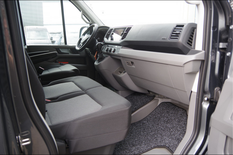 Volkswagen Crafter 35 2.0 TDI L3H2(L2H1) 3-ZITS, 165PK AUT. LED, 3.5T TREKHAAK, ADAPT. CRUISE, CAMERA, NAVI, AIRCO, VOORRUIT VERWARMING, NL AUTO, N