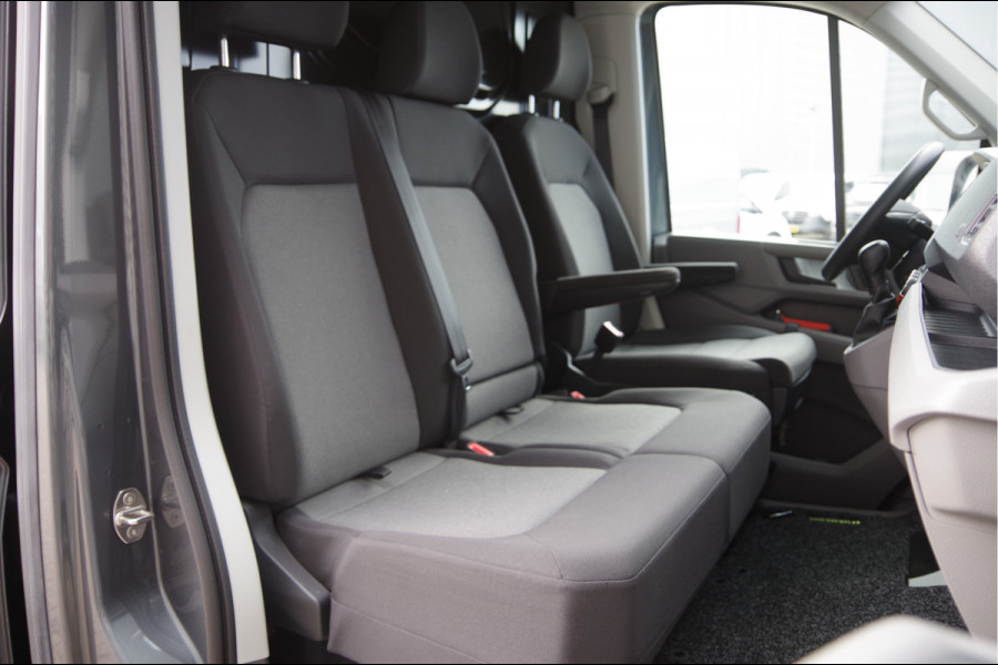Volkswagen Crafter 35 2.0 TDI L3H2(L2H1) 3-ZITS, 165PK AUT. LED, 3.5T TREKHAAK, ADAPT. CRUISE, CAMERA, NAVI, AIRCO, VOORRUIT VERWARMING, NL AUTO, N