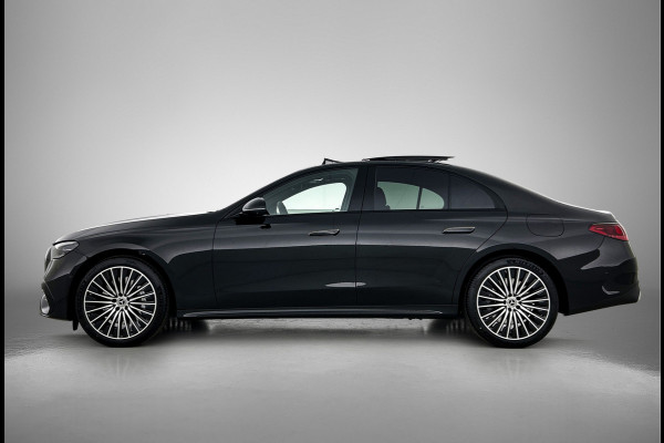 Mercedes-Benz E-Klasse 300 e Business Solution AMG | Premium pakket | Winterpakket | Nightpakket | Leder pakket | USB–pakket Plus | Trekhaak | Panoramaschuifdak | 360° camera | Burmester® 4D surround sound | GUARD 360° | 20-inch multispaaks AMG velgen |