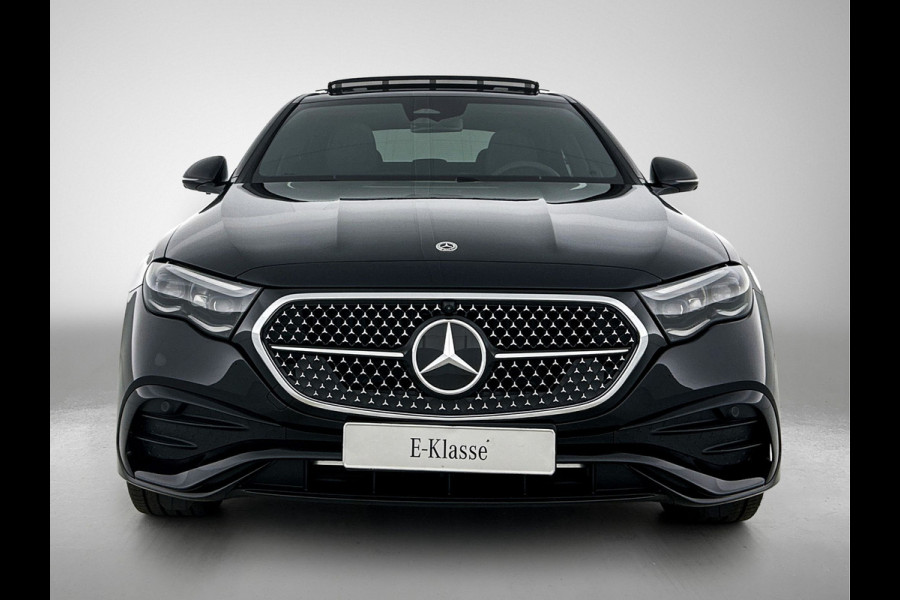 Mercedes-Benz E-Klasse 300 e Business Solution AMG | Premium pakket | Winterpakket | Nightpakket | Leder pakket | USB–pakket Plus | Trekhaak | Panoramaschuifdak | 360° camera | Burmester® 4D surround sound | GUARD 360° | 20-inch multispaaks AMG velgen |