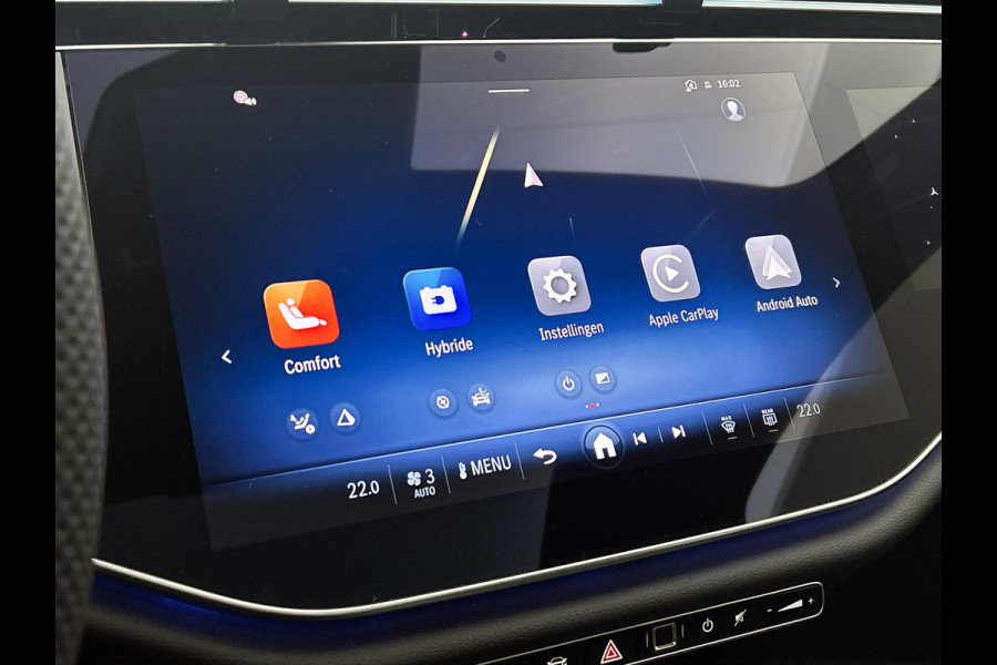 Mercedes-Benz E-Klasse 300 e Business Solution AMG | Premium pakket | Winterpakket | Nightpakket | Leder pakket | USB–pakket Plus | Trekhaak | Panoramaschuifdak | 360° camera | Burmester® 4D surround sound | GUARD 360° | 20-inch multispaaks AMG velgen |