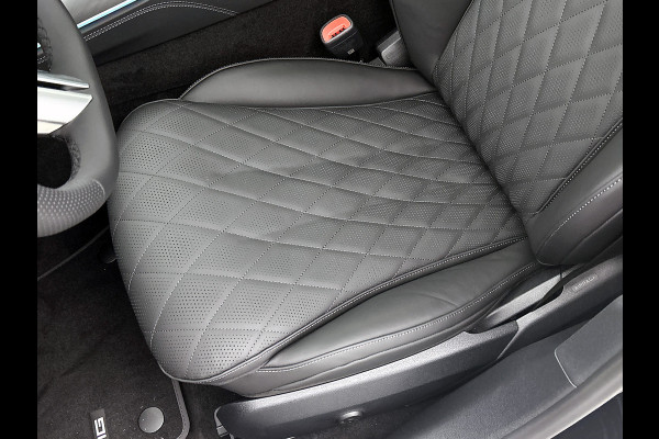 Mercedes-Benz E-Klasse 300 e Business Solution AMG | Premium pakket | Winterpakket | Nightpakket | Leder pakket | USB–pakket Plus | Trekhaak | Panoramaschuifdak | 360° camera | Burmester® 4D surround sound | GUARD 360° | 20-inch multispaaks AMG velgen |