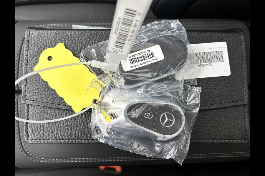 Mercedes-Benz E-Klasse 300 e Business Solution AMG | Premium pakket | Winterpakket | Nightpakket | Leder pakket | USB–pakket Plus | Trekhaak | Panoramaschuifdak | 360° camera | Burmester® 4D surround sound | GUARD 360° | 20-inch multispaaks AMG velgen |