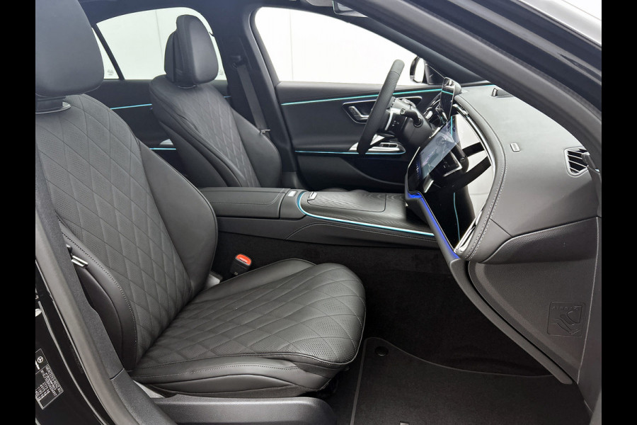 Mercedes-Benz E-Klasse 300 e Business Solution AMG | Premium pakket | Winterpakket | Nightpakket | Leder pakket | USB–pakket Plus | Trekhaak | Panoramaschuifdak | 360° camera | Burmester® 4D surround sound | GUARD 360° | 20-inch multispaaks AMG velgen |