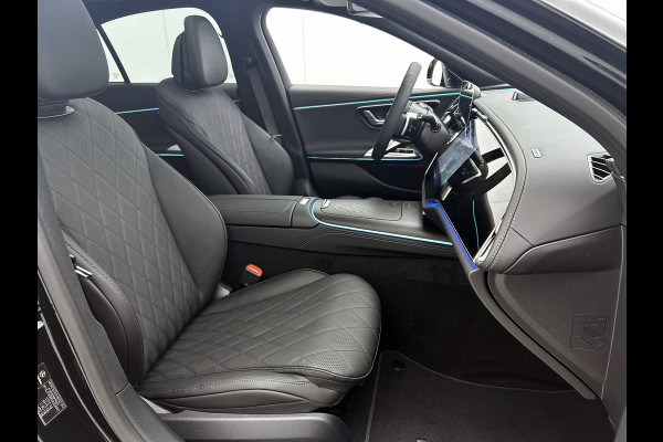Mercedes-Benz E-Klasse 300 e Business Solution AMG | Premium pakket | Winterpakket | Nightpakket | Leder pakket | USB–pakket Plus | Trekhaak | Panoramaschuifdak | 360° camera | Burmester® 4D surround sound | GUARD 360° | 20-inch multispaaks AMG velgen |