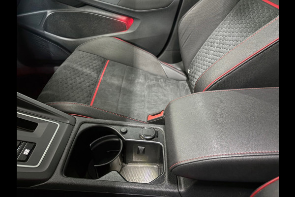 Volkswagen Golf 2.0 GTI Clubsport Pano, Side Assist, Carplay